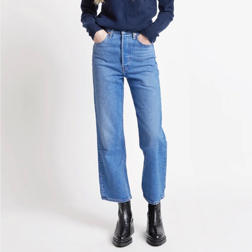 Levi’s Ribcage Cropped Bootcut Jeans